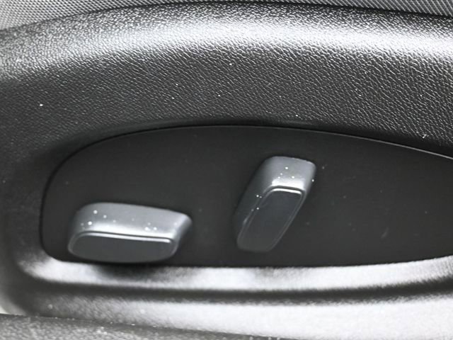 Used 2020 Chevrolet Camaro LT RWD image 13