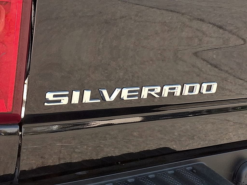 Used 2021 Chevrolet Silverado 2500 Custom w/ Custom Value Package image 28