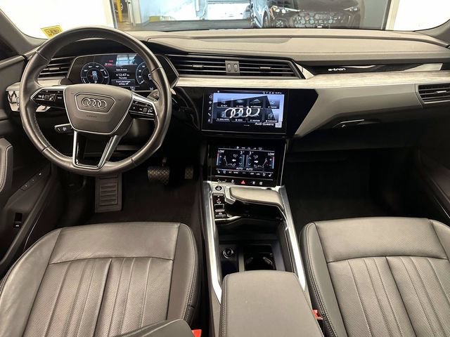 Certified 2024 Audi Q8 e-tron Premium Plus w/ Premium Plus Package AWD/4WD image 14