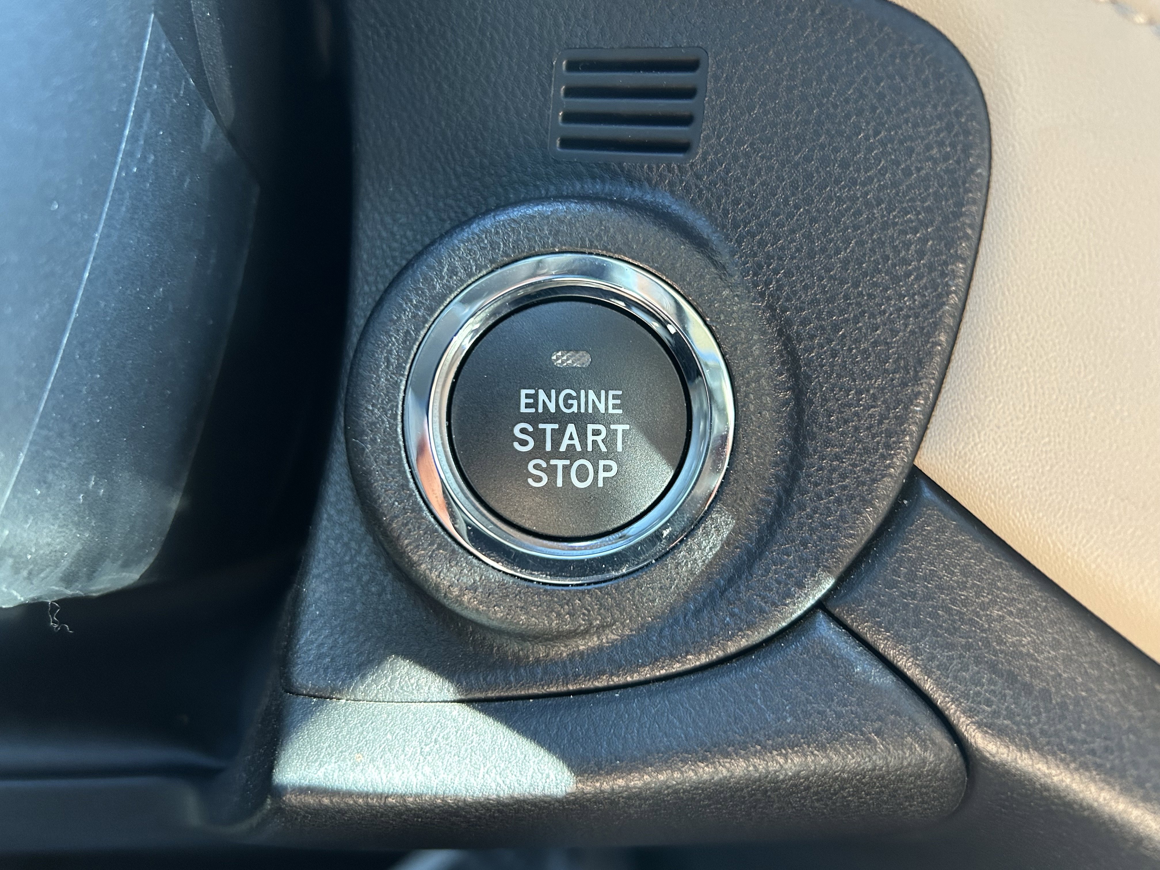 Certified 2025 Subaru Outback Limited w/ Popular Package #2 image 18