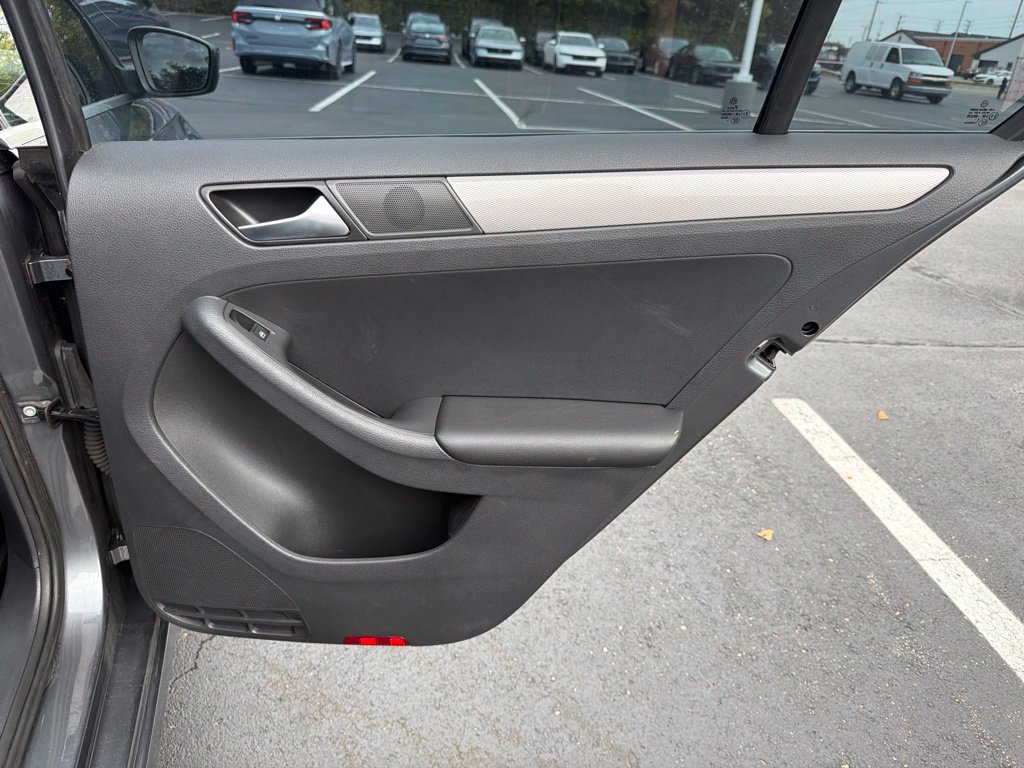 Used 2017 Volkswagen Jetta S w/ Jetta S Cold Weather Package FWD image 22
