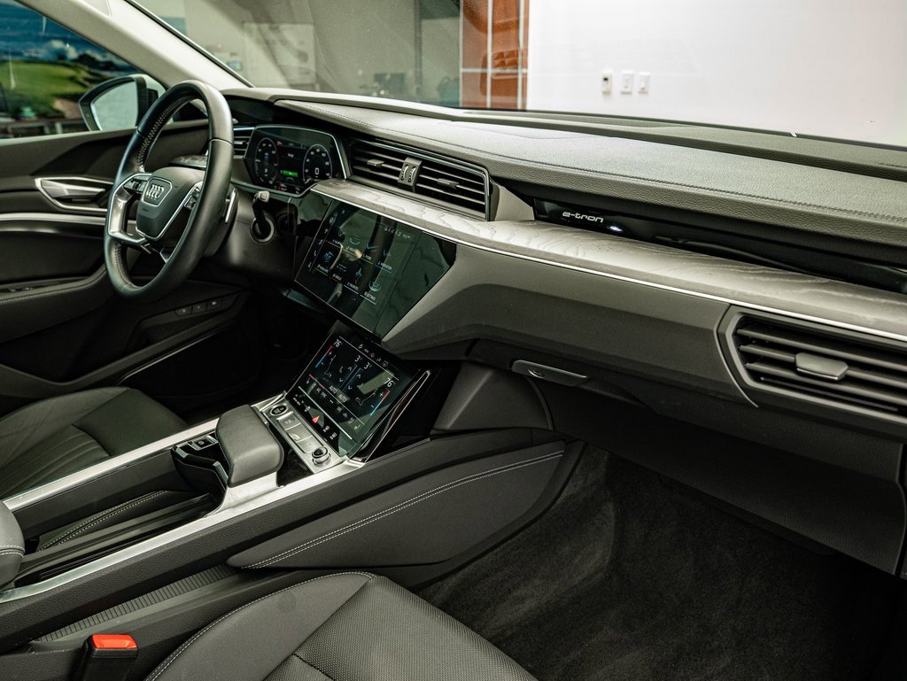 Used 2021 Audi e-tron Premium Plus w/ Premium Plus Package image 36