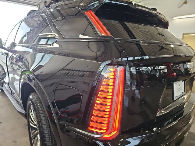 Used 2026 Cadillac Escalade IQ Sport 1 w/ LPO, Floor Liner Package AWD/4WD image 23