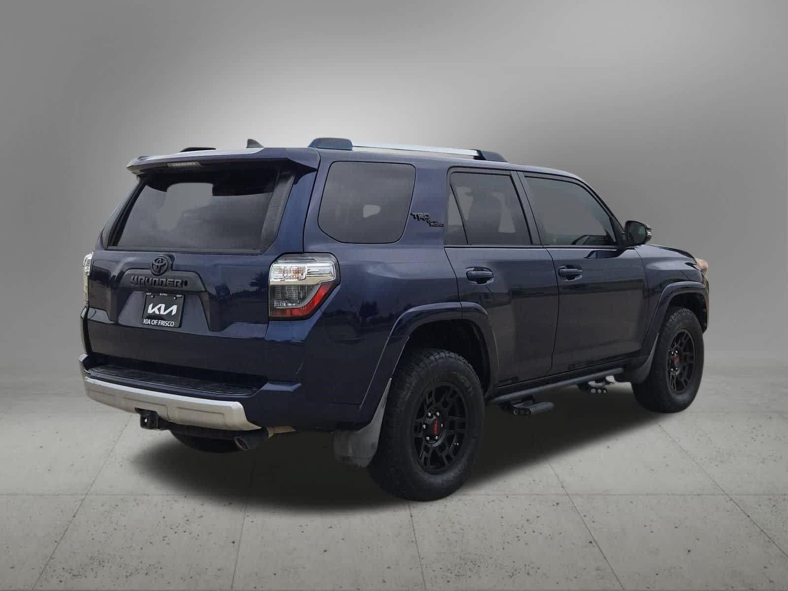 Used 2018 Toyota 4Runner TRD Off-Road Premium AWD/4WD image 6