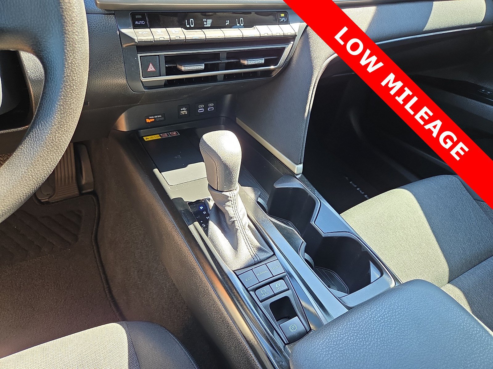 Used 2026 Toyota Camry LE w/ Convenience Package FWD image 25