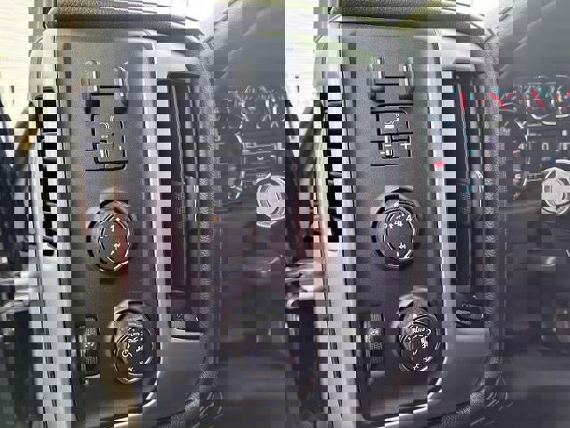 Used 2018 GMC Sierra 2500 SLT image 31