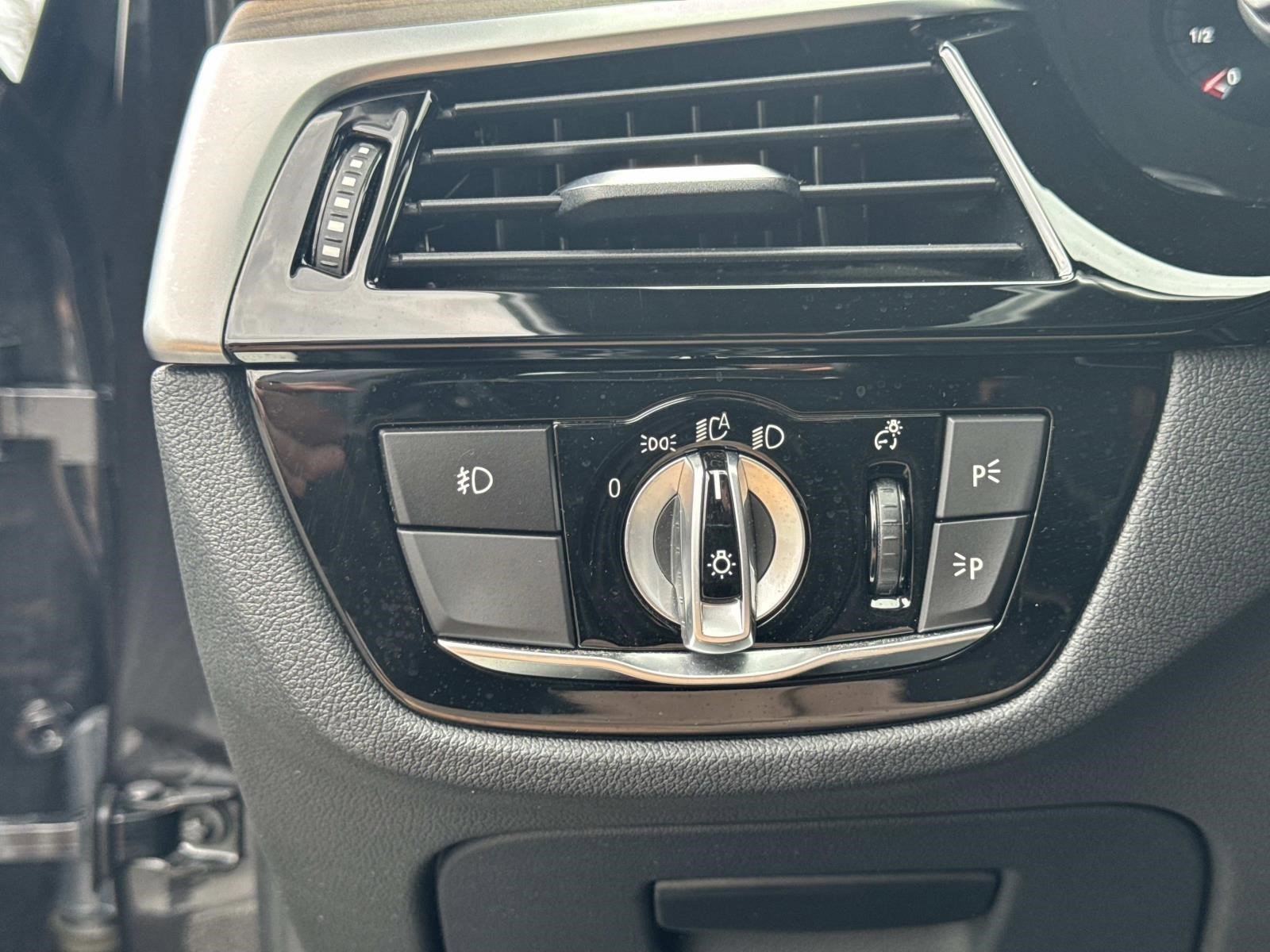 Used 2019 BMW 540i xDrive w/ M Sport Package AWD/4WD image 33