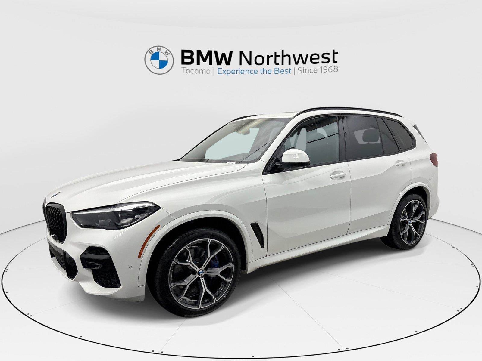 Used 2023 BMW X5 xDrive40i w/ M Sport Package AWD/4WD image 1