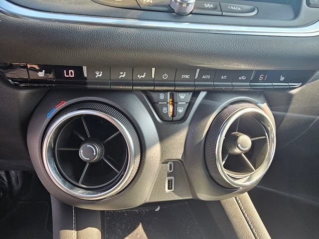 Used 2026 Chevrolet Blazer LT w/ Midnight/Sport Edition FWD image 22