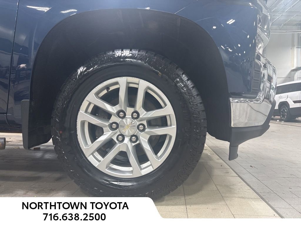 Used 2021 Chevrolet Silverado 1500 LT AWD/4WD image 23
