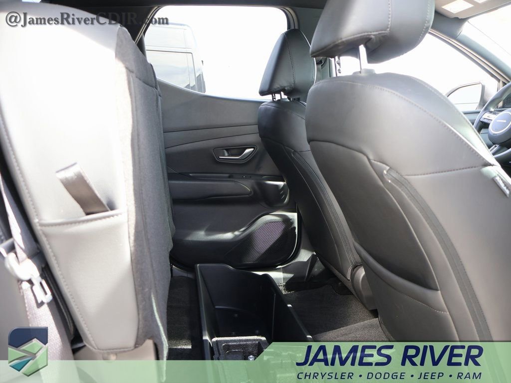 Used 2025 Hyundai Santa Cruz SEL image 12