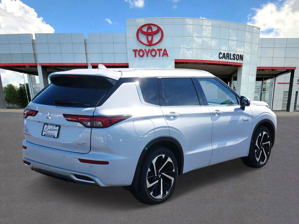 Used 2023 Mitsubishi Outlander SEL AWD/4WD image 5