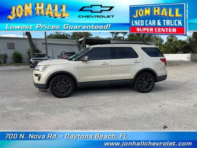 Used 2018 Ford Explorer XLT w/ Equipment Group 202A FWD image 4