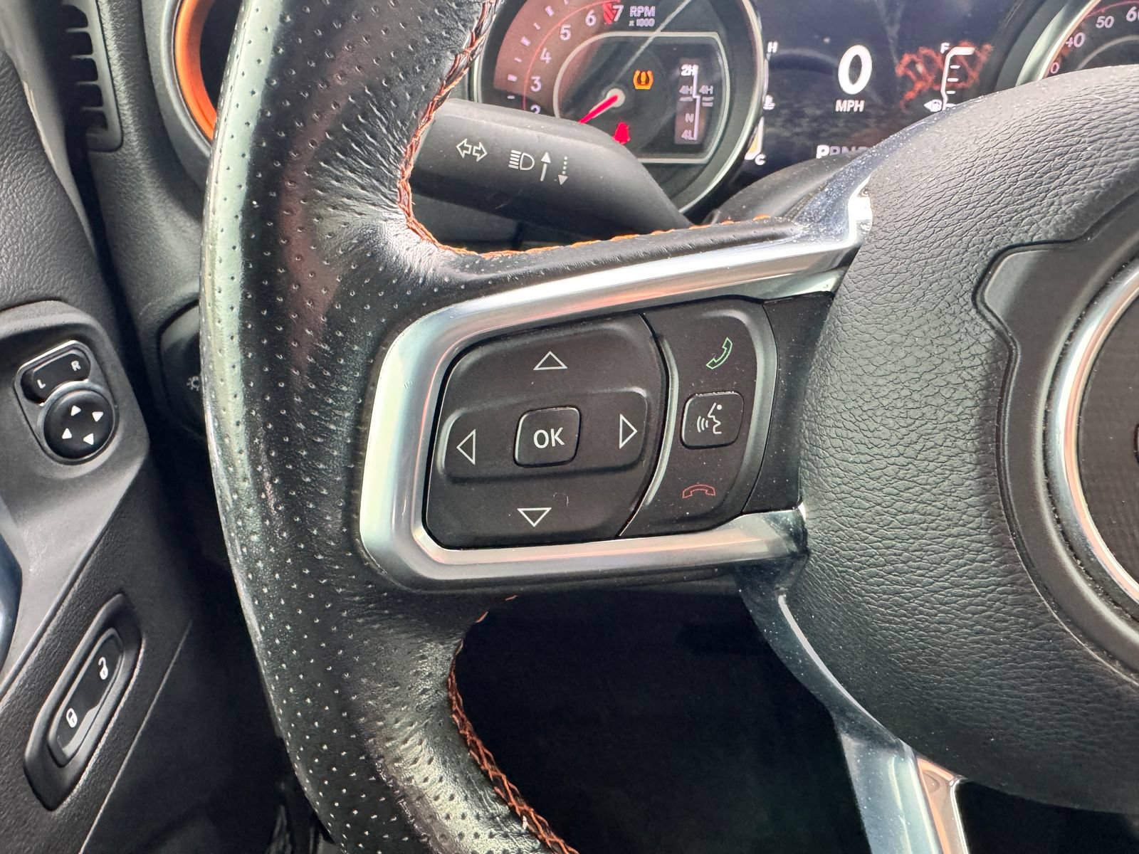 Used 2021 Jeep Gladiator Mojave AWD/4WD image 16