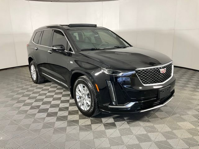 Certified 2025 Cadillac XT6 Luxury image 3