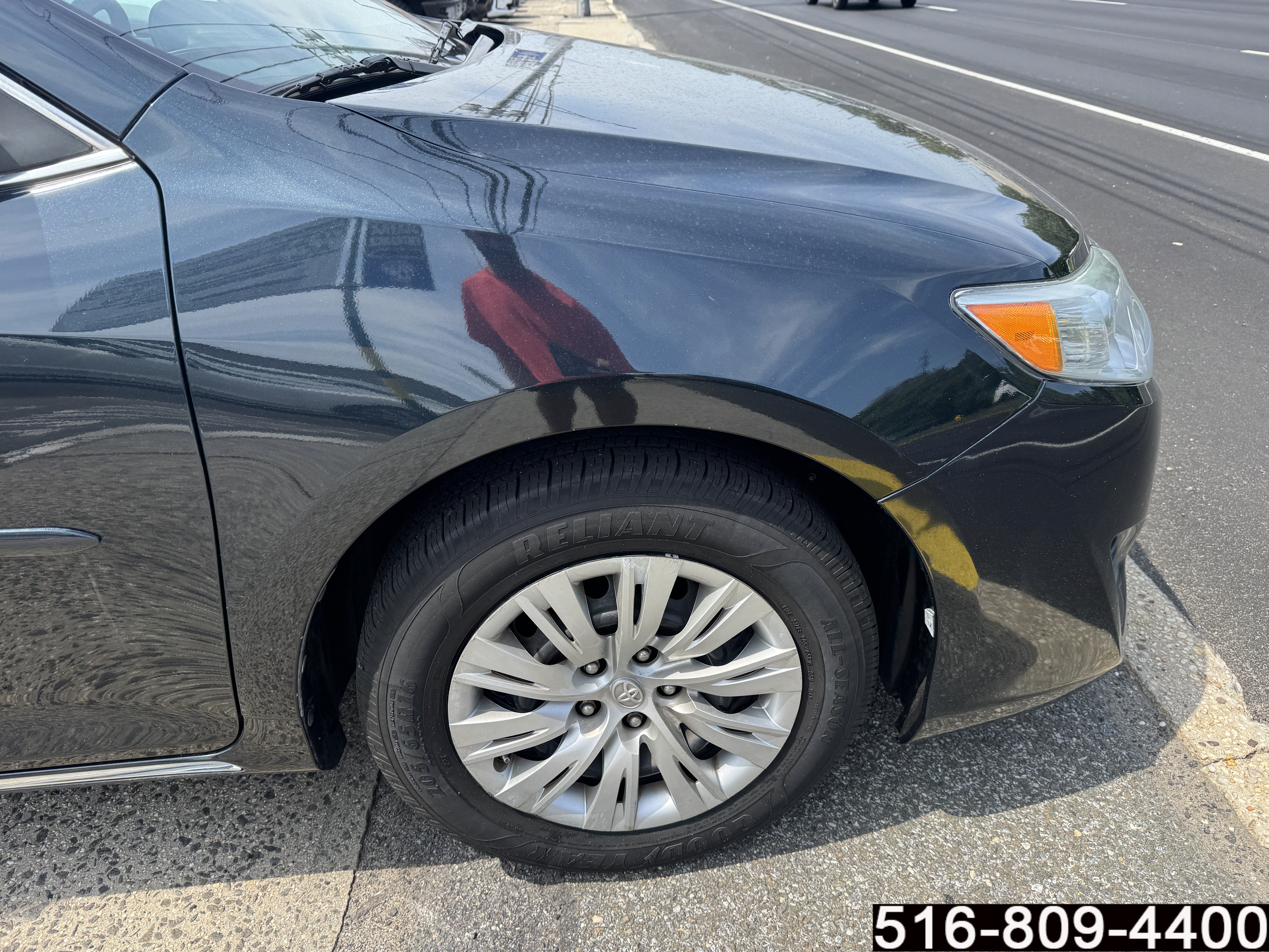 Used 2014 Toyota Camry LE FWD image 8