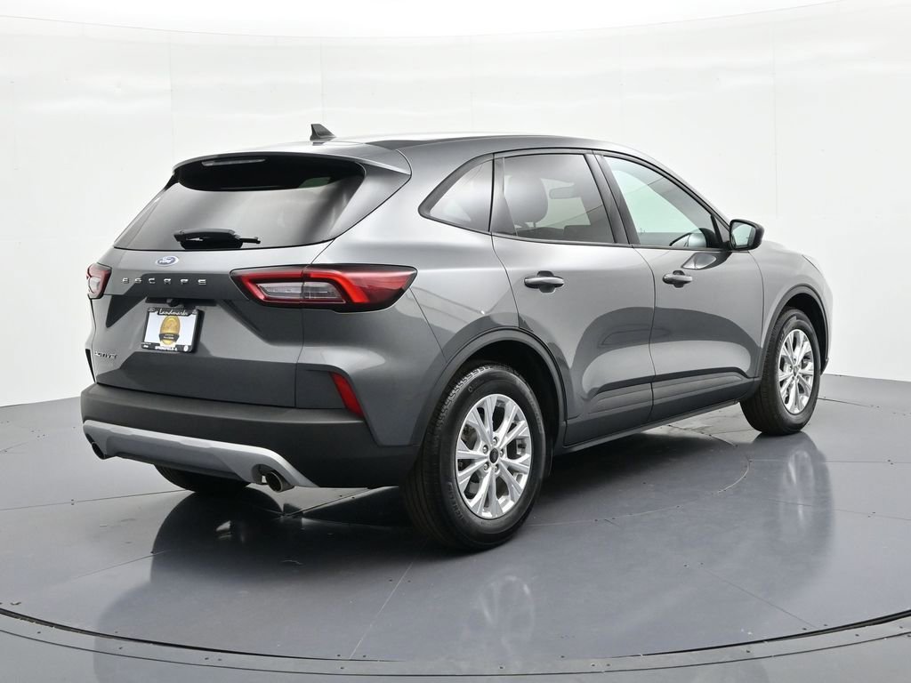 Used 2025 Ford Escape Active FWD image 6