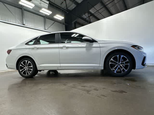 Used 2026 Volkswagen Jetta Sport FWD image 3
