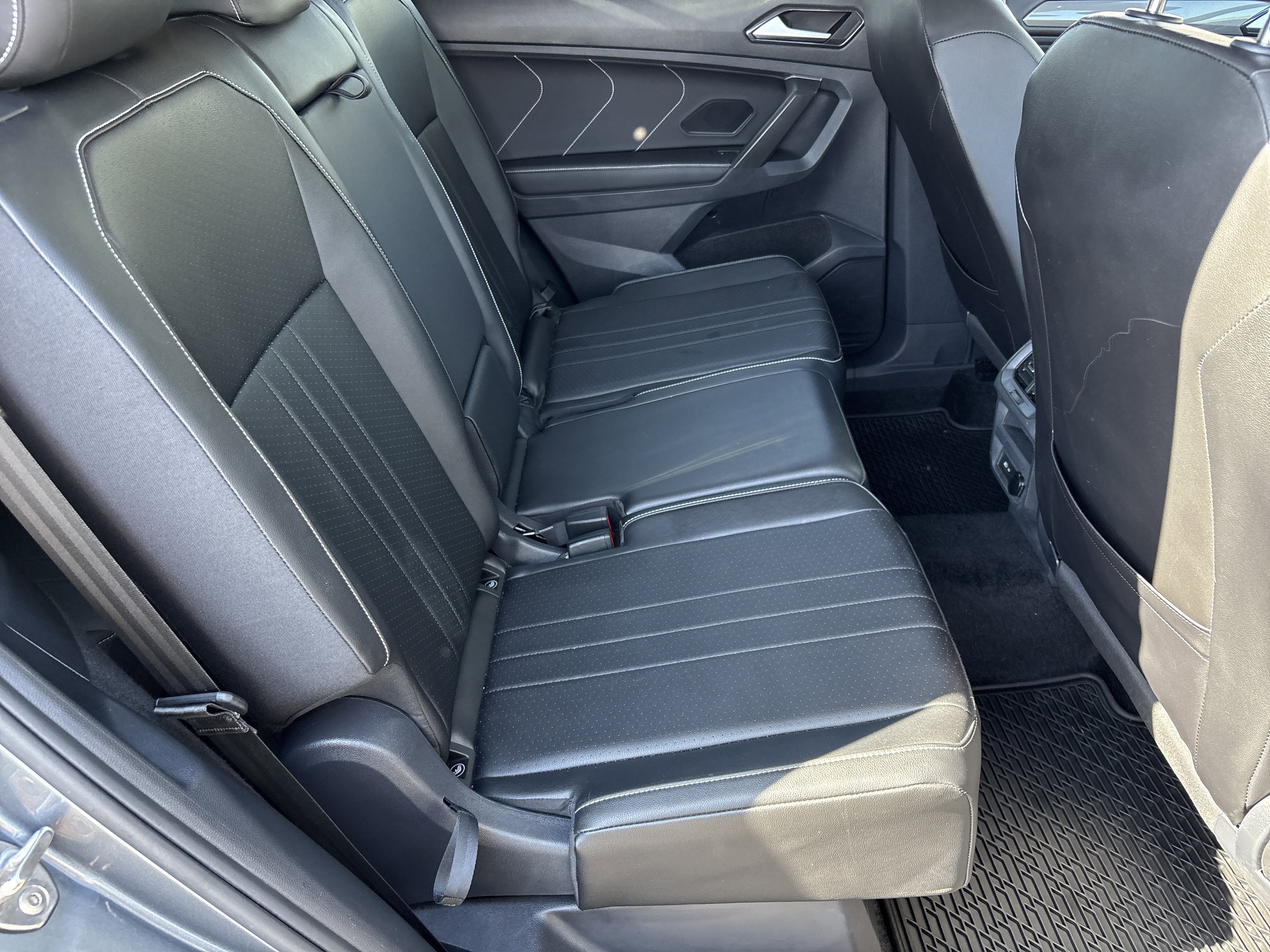 Certified 2023 Volkswagen Tiguan SE FWD image 12