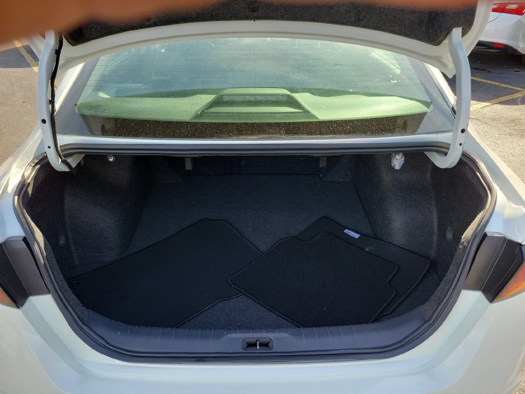 Used 2024 Nissan Altima 2.5 SV FWD image 13