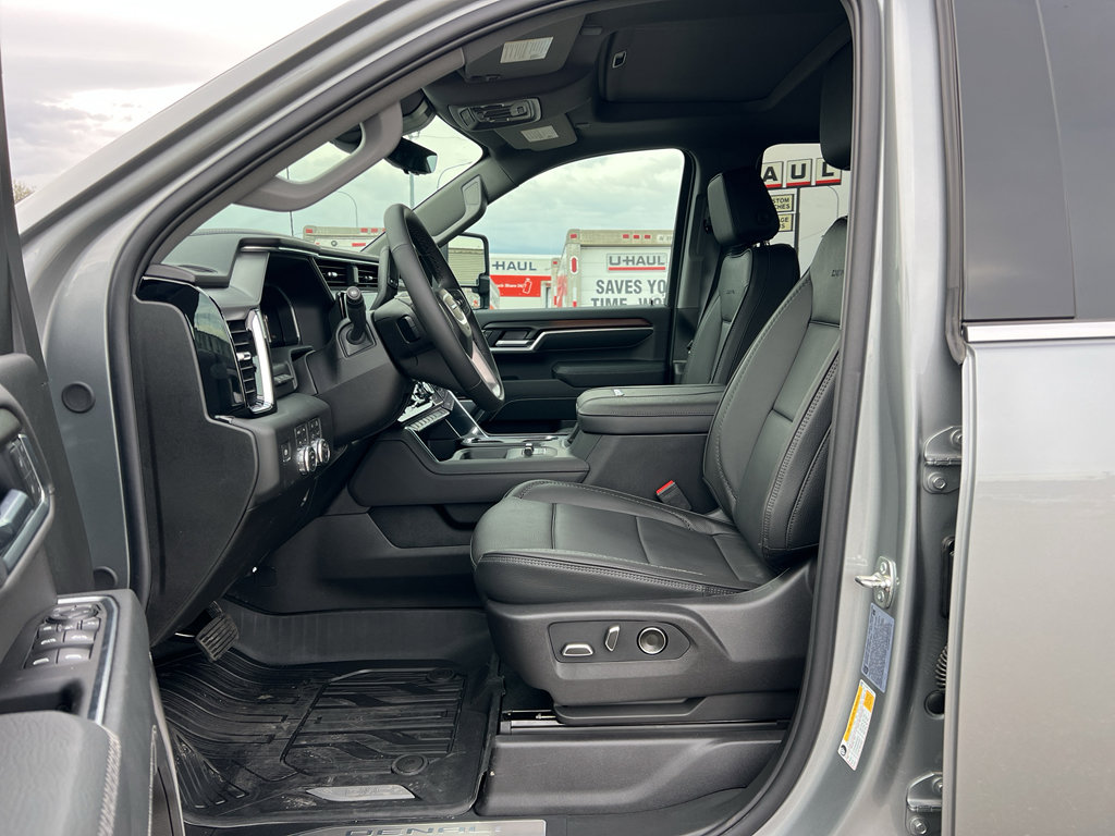 New 2026 GMC Sierra 3500 Denali w/ Denali Reserve Package image 16
