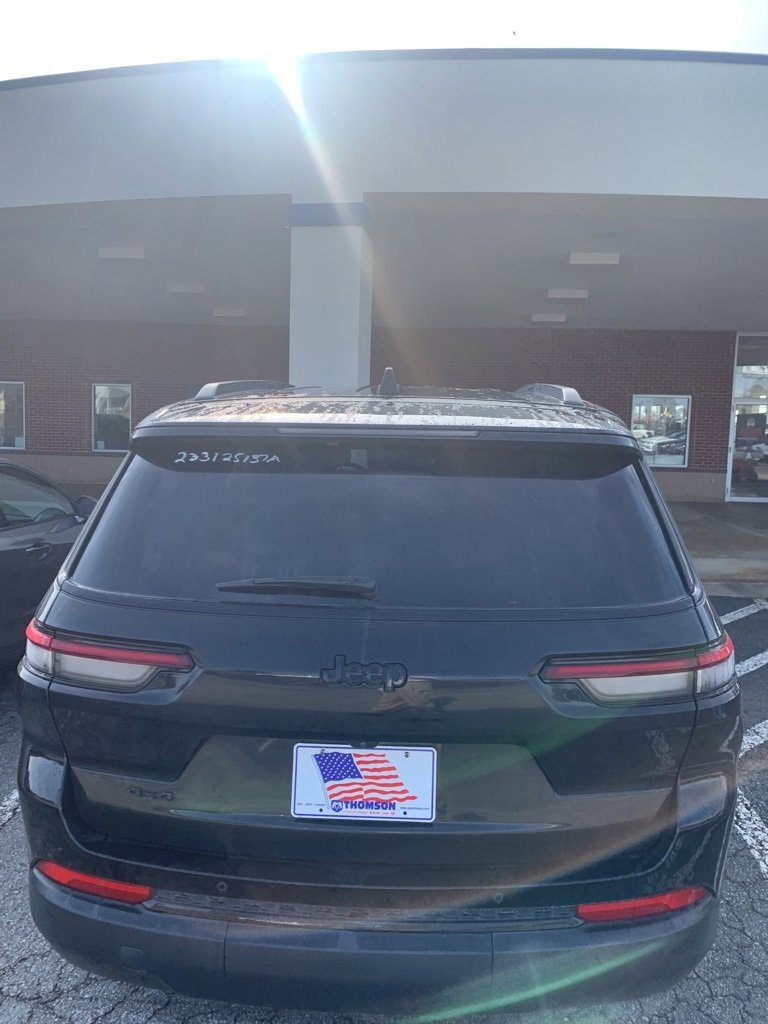 Used 2023 Jeep Grand Cherokee L Laredo image 19