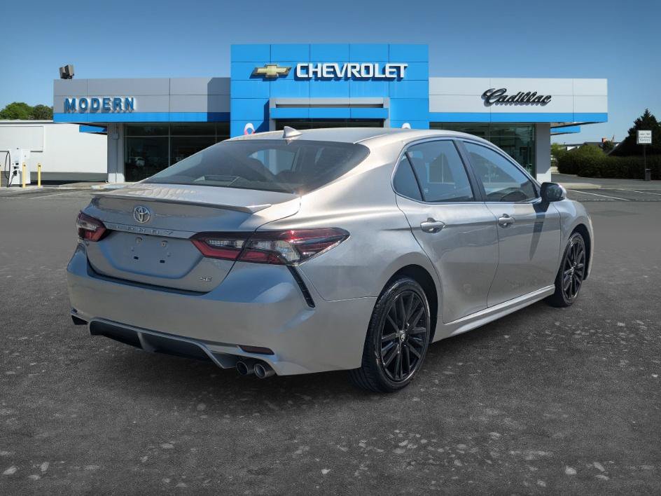Used 2024 Toyota Camry SE FWD image 5