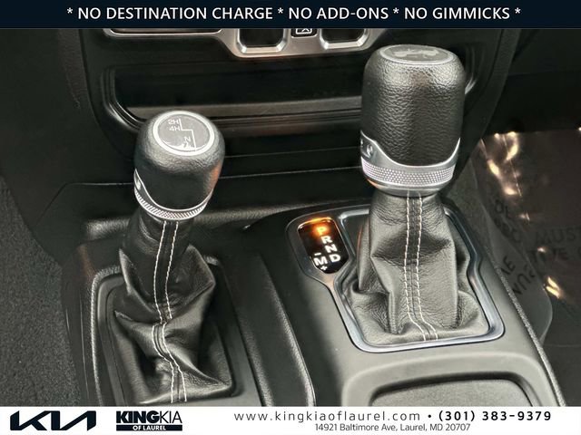 Used 2023 Jeep Wrangler Sahara image 7