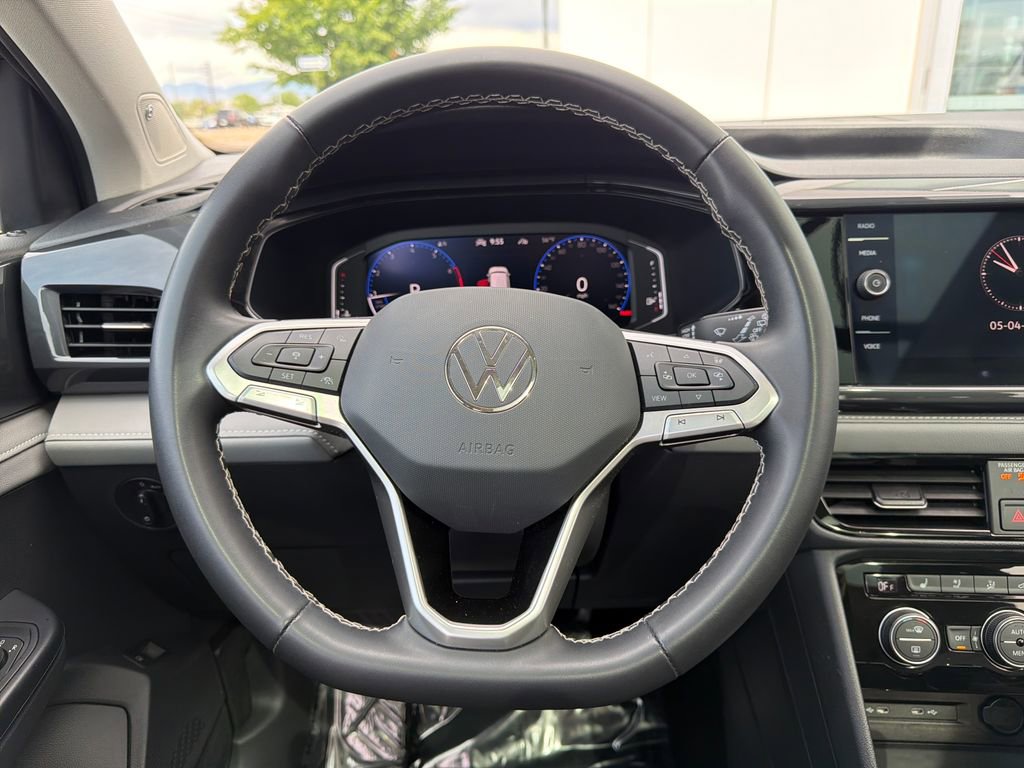 Certified 2024 Volkswagen Taos SEL AWD/4WD image 17