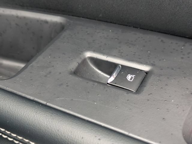 Used 2025 Ford Expedition Platinum AWD/4WD image 38