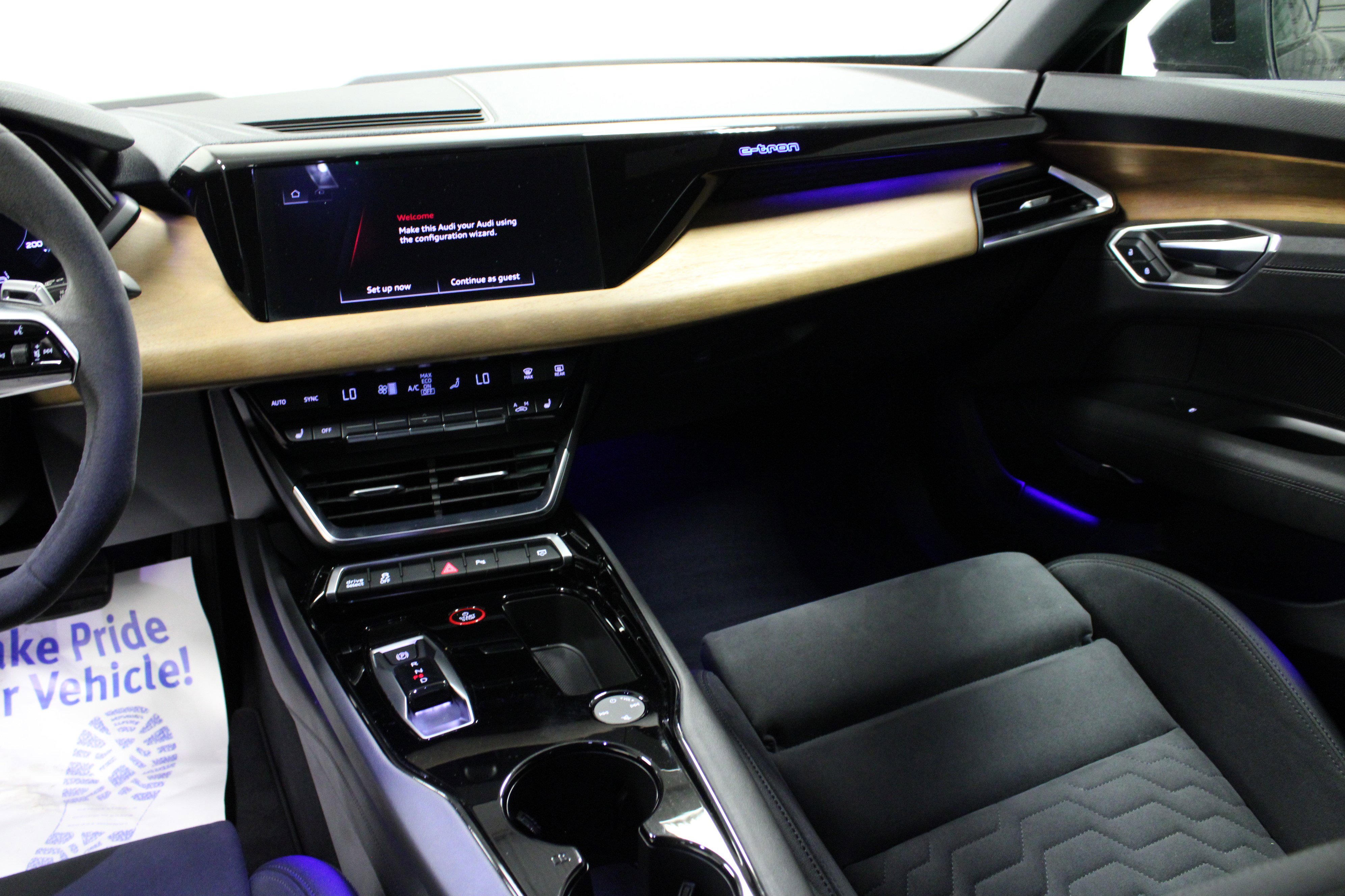 Used 2023 Audi e-tron GT Premium Plus image 18