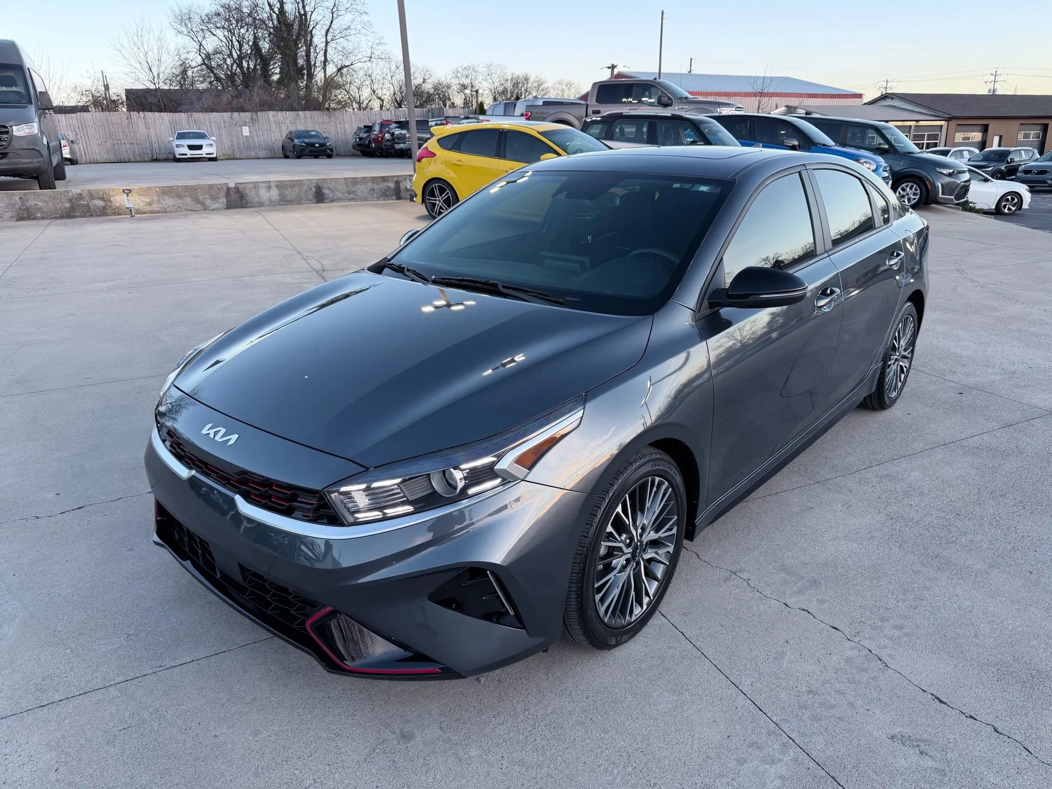 Used 2023 Kia Forte GT-Line w/ GT-Line Premium Package FWD image 2