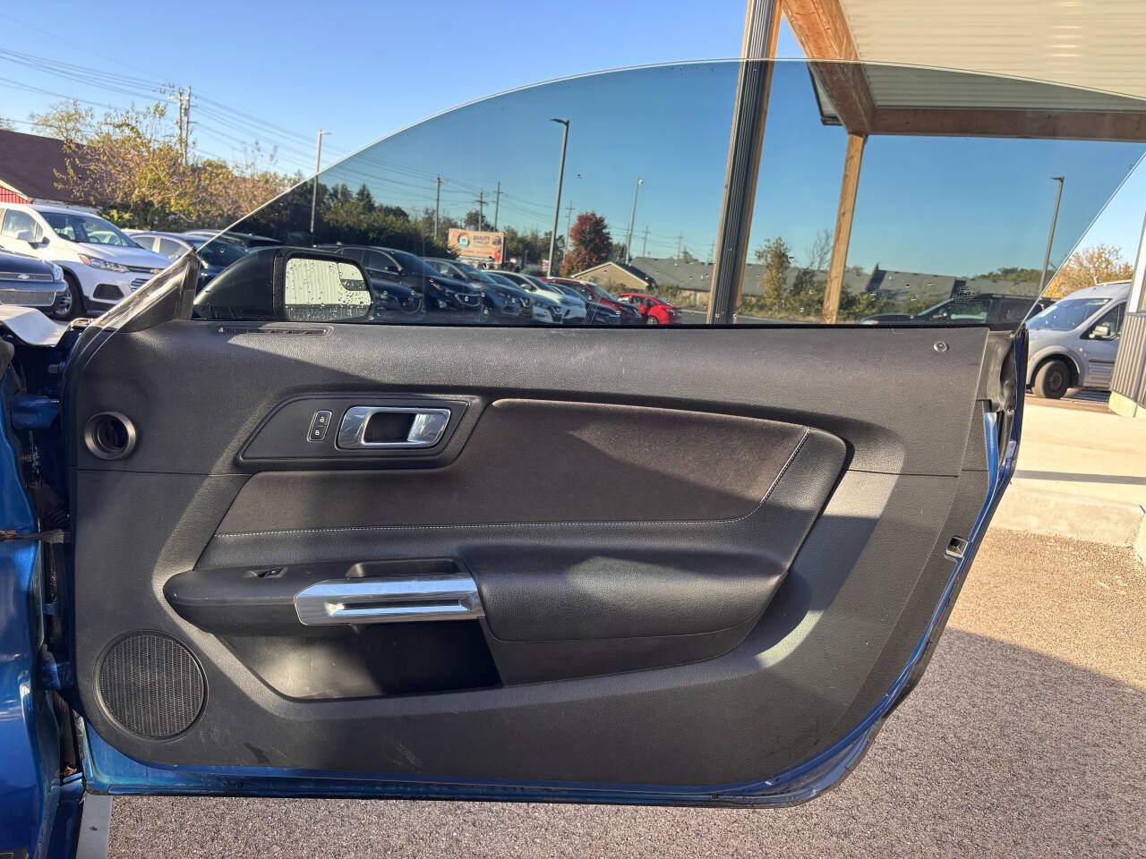 Used 2017 Ford Mustang Coupe RWD image 10