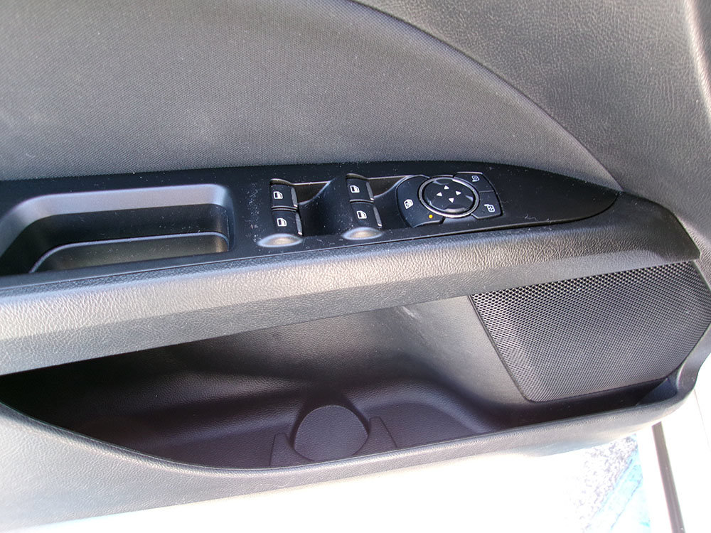 Used 2018 Ford Fusion SE w/ Equipment Group 201A FWD image 16