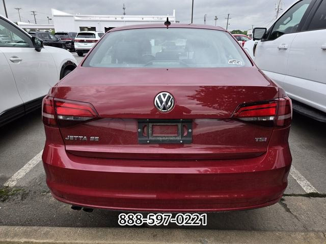 Used 2017 Volkswagen Jetta SE FWD image 5