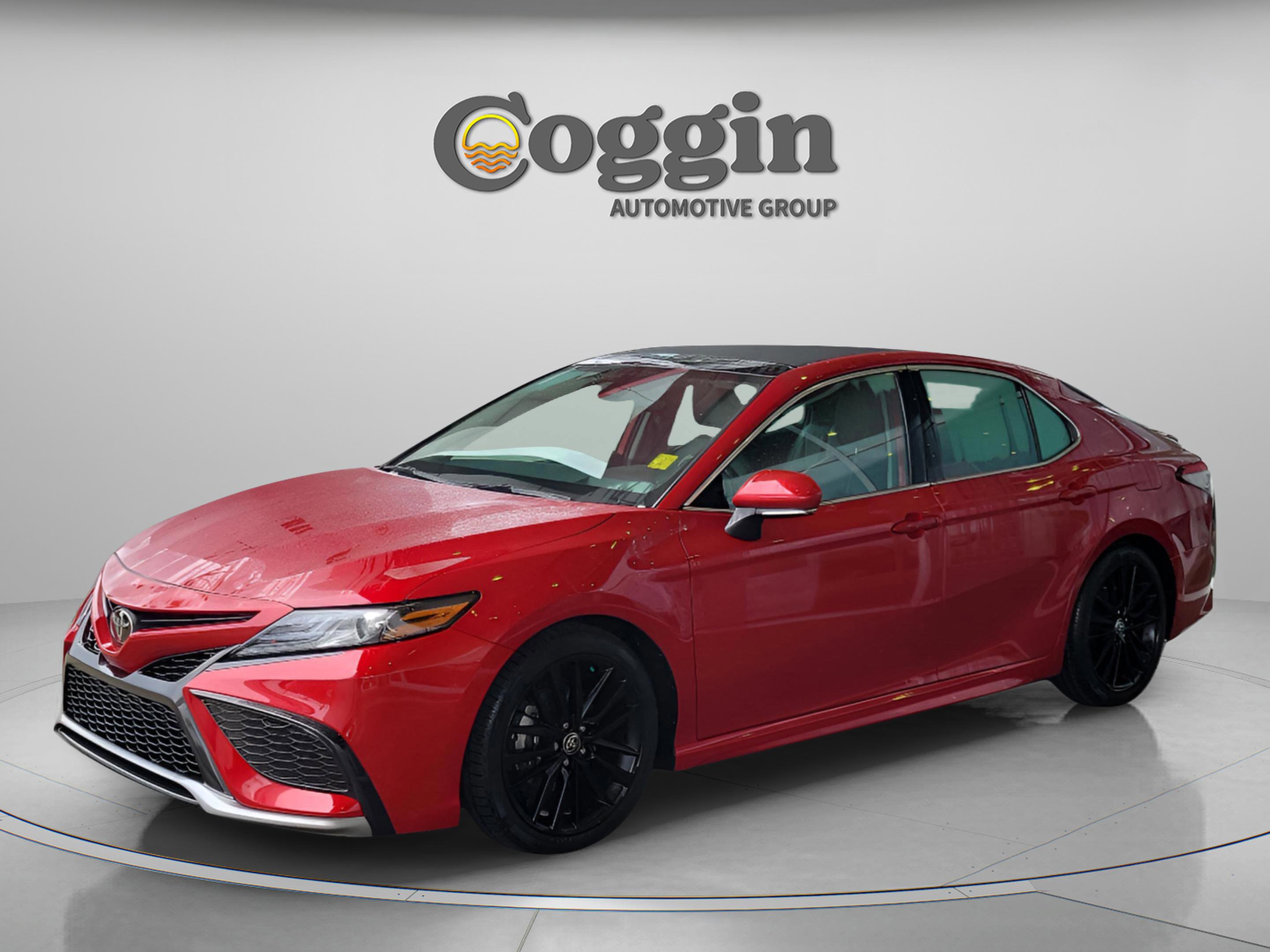 Used 2022 Toyota Camry XSE image 1