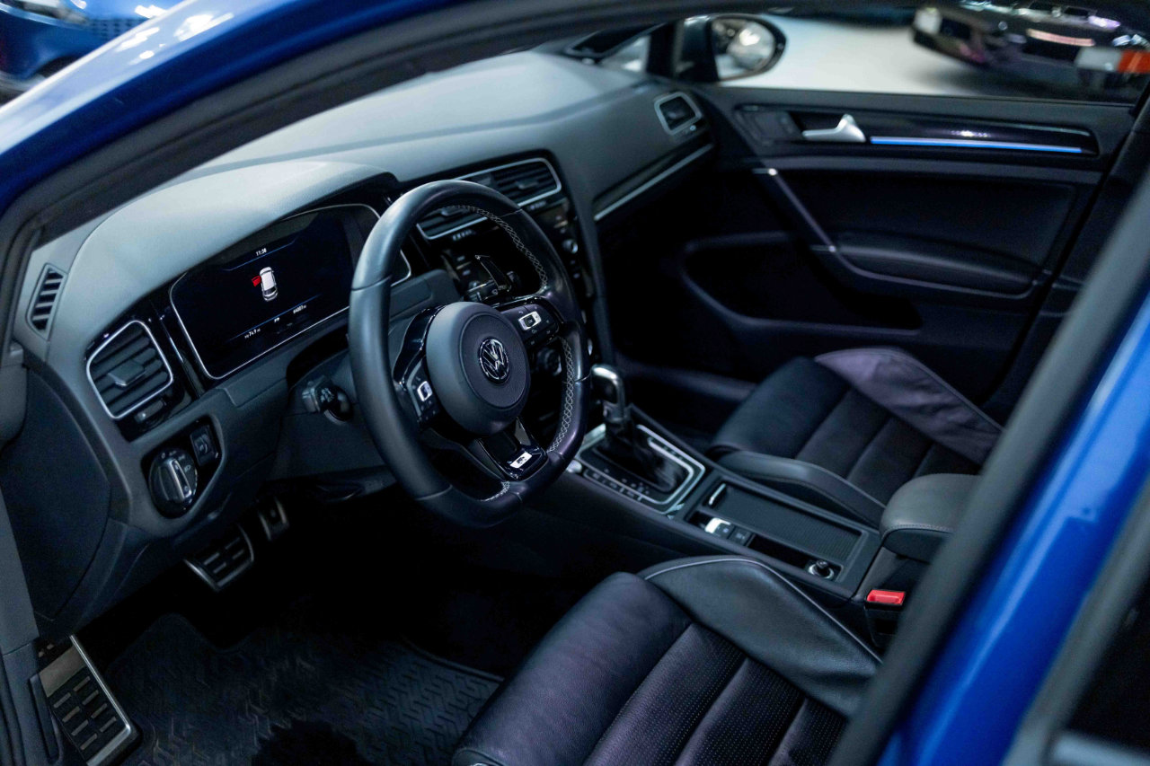 Used 2018 Volkswagen Golf R DCS and Navigation 7A image 59