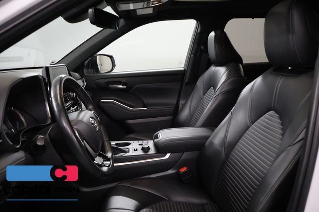 Used 2023 Toyota Highlander XSE AWD/4WD image 10