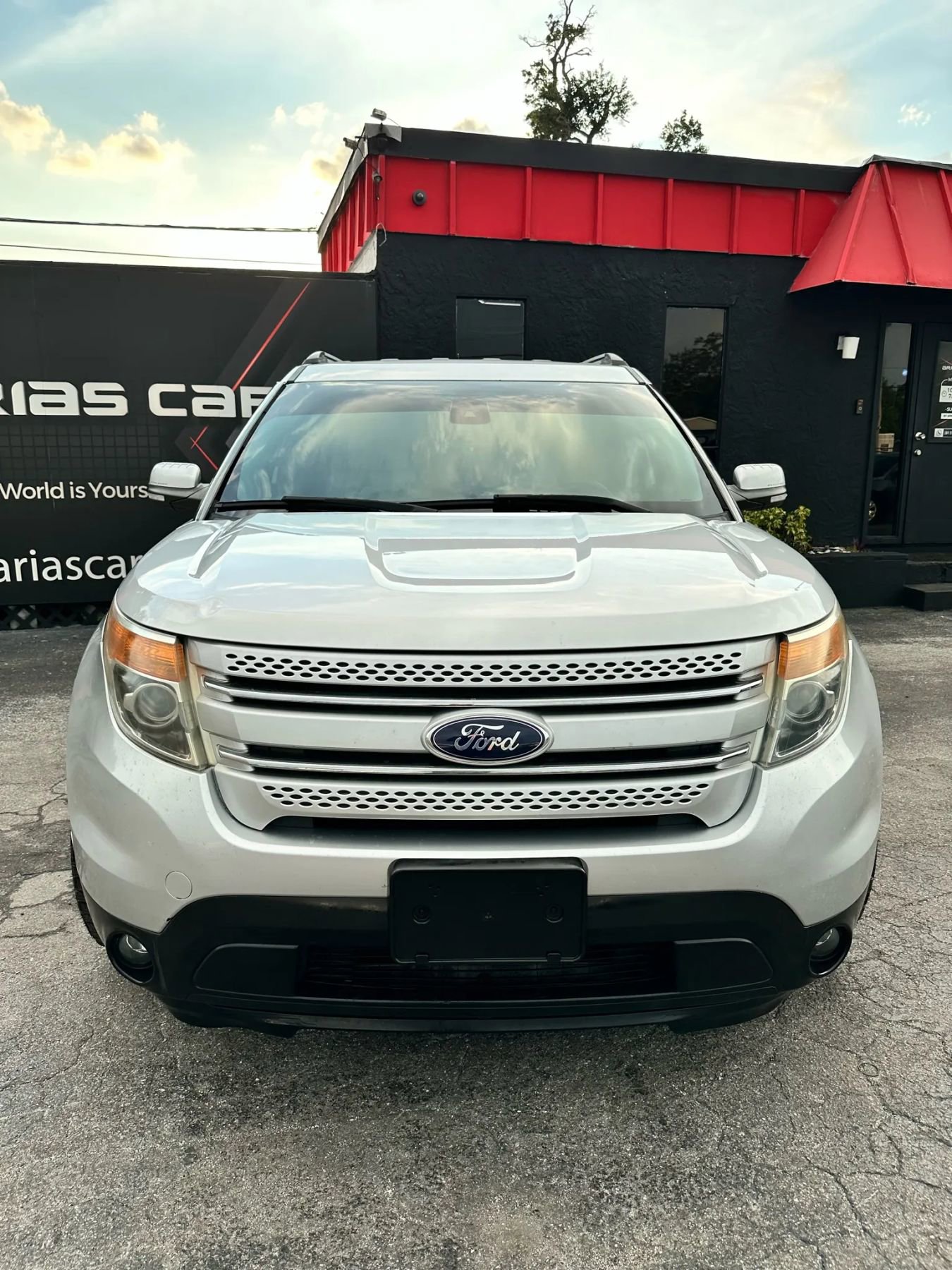 Used 2014 Ford Explorer Limited w/ Equipment Group 302A image 2