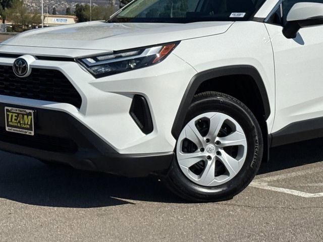 Used 2024 Toyota RAV4 LE image 4