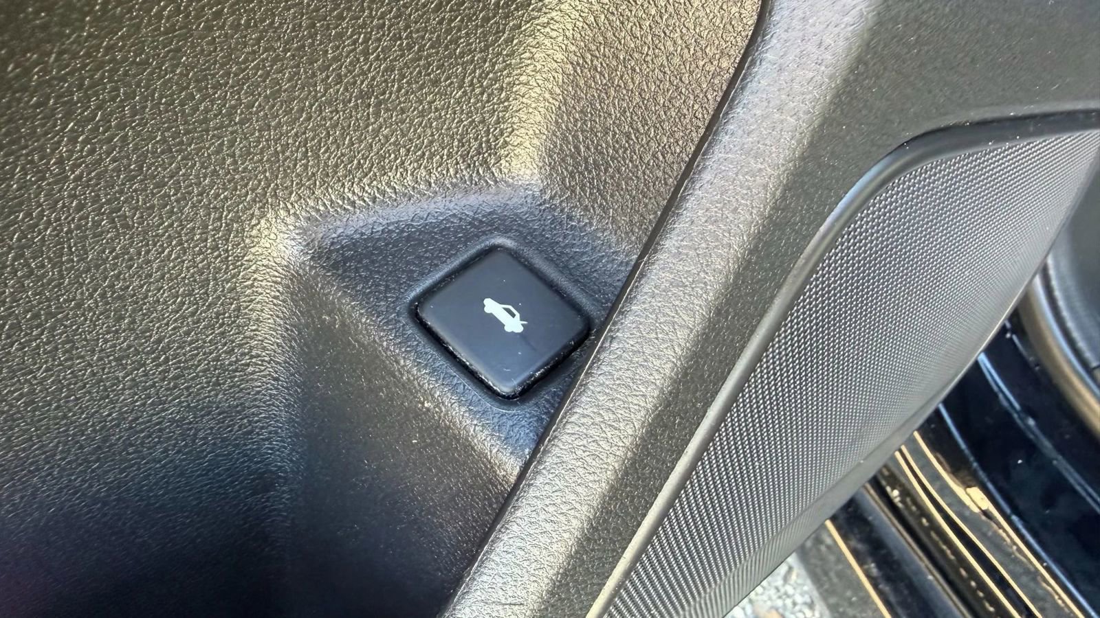 Used 2020 Honda Civic EX-L image 22