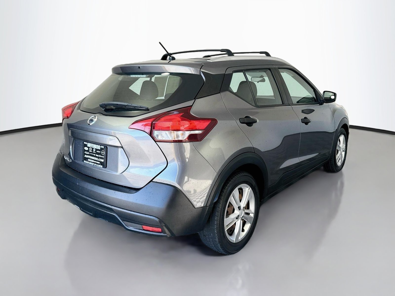 Used 2019 Nissan Kicks S FWD image 7