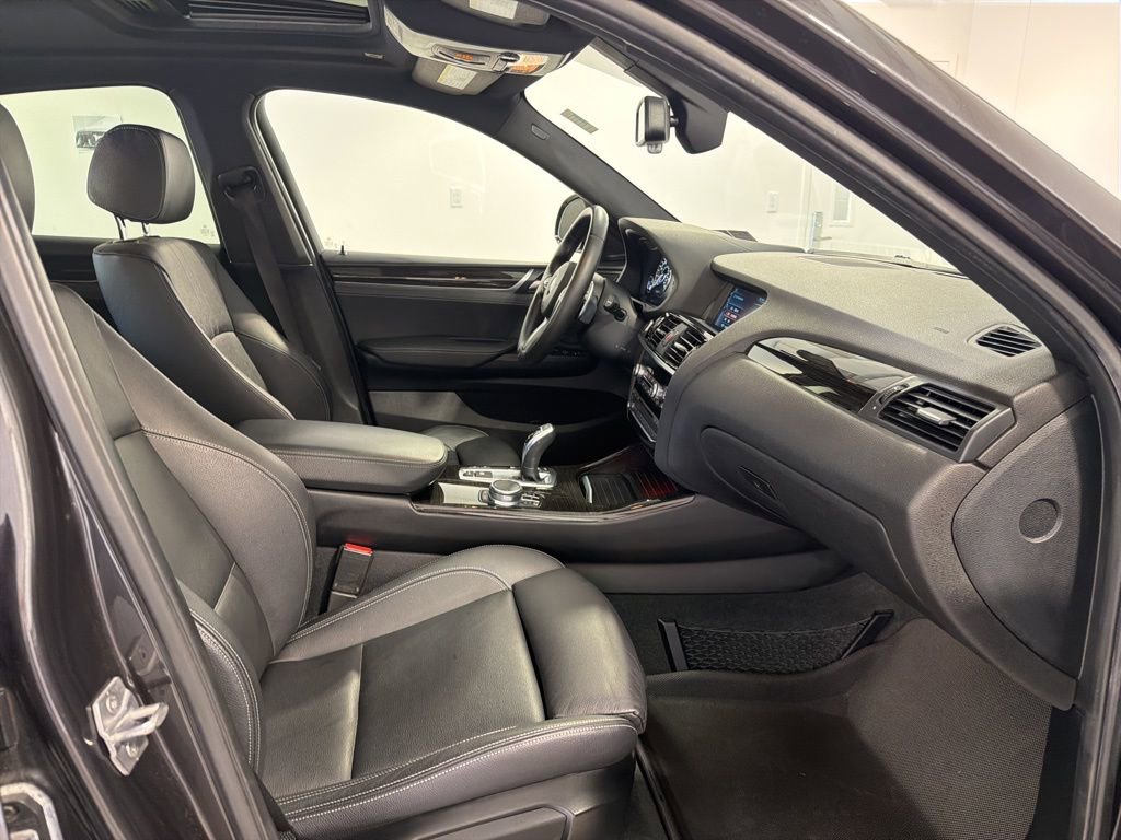 Used 2017 BMW X4 xDrive28i AWD/4WD image 25