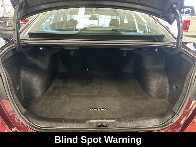 Used 2024 Nissan Altima 2.5 SV AWD/4WD image 6