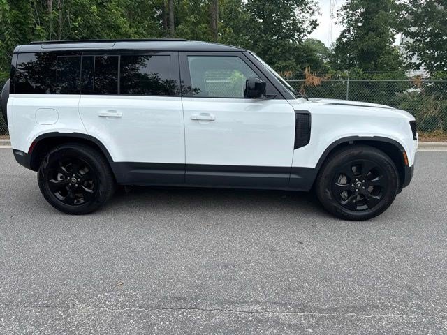 Used 2025 Land Rover Defender 110 S AWD/4WD image 4