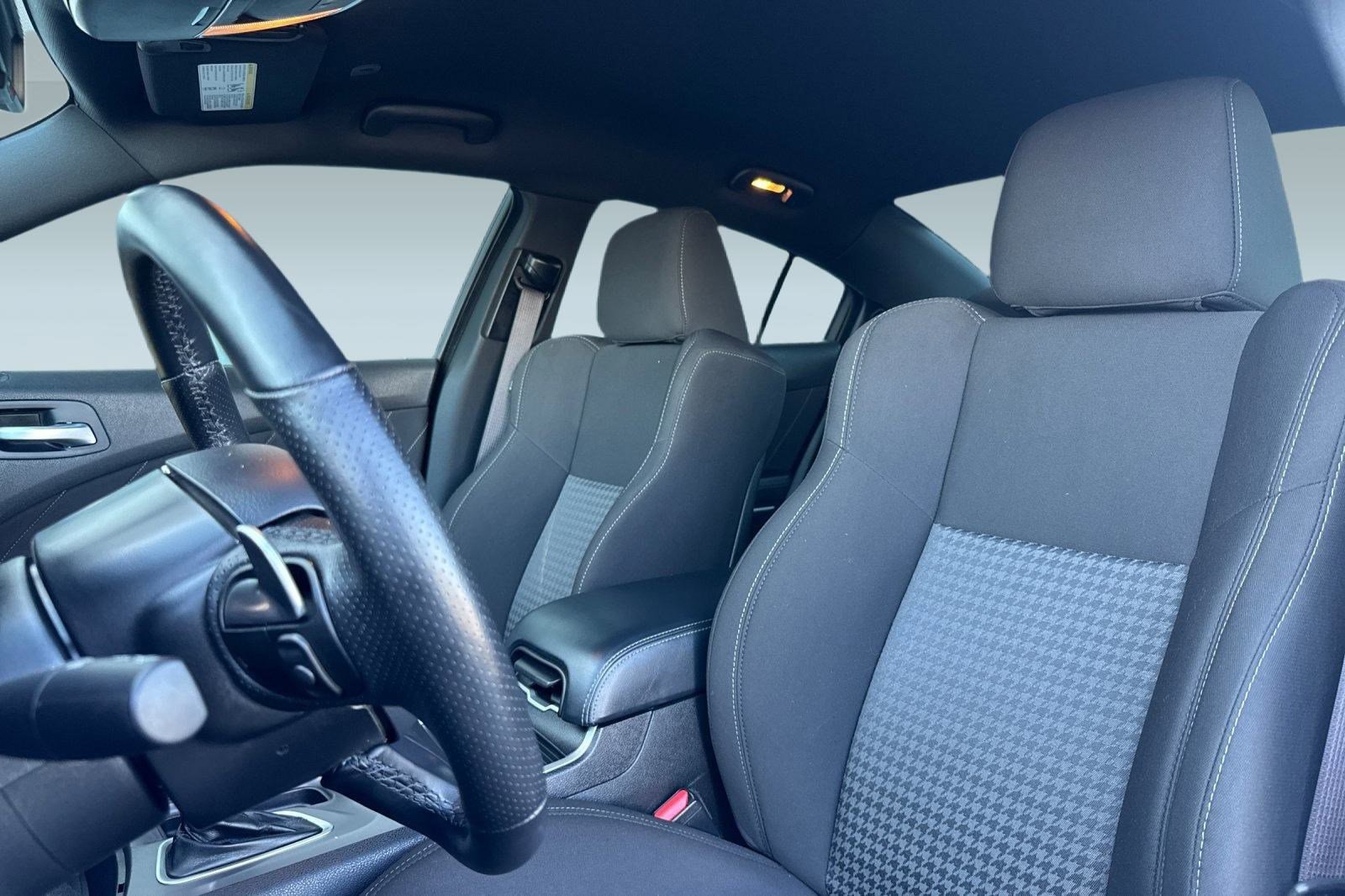 Used 2023 Dodge Charger Scat Pack w/ Navigation & Travel Group image 21