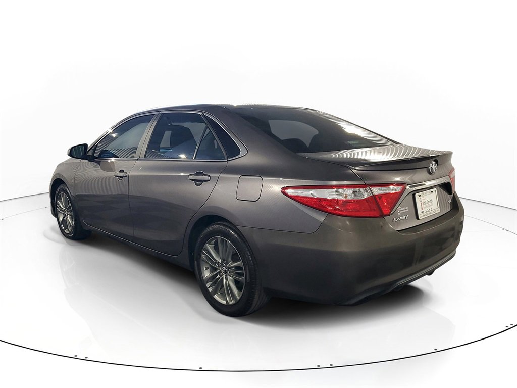 Used 2017 Toyota Camry XLE image 4