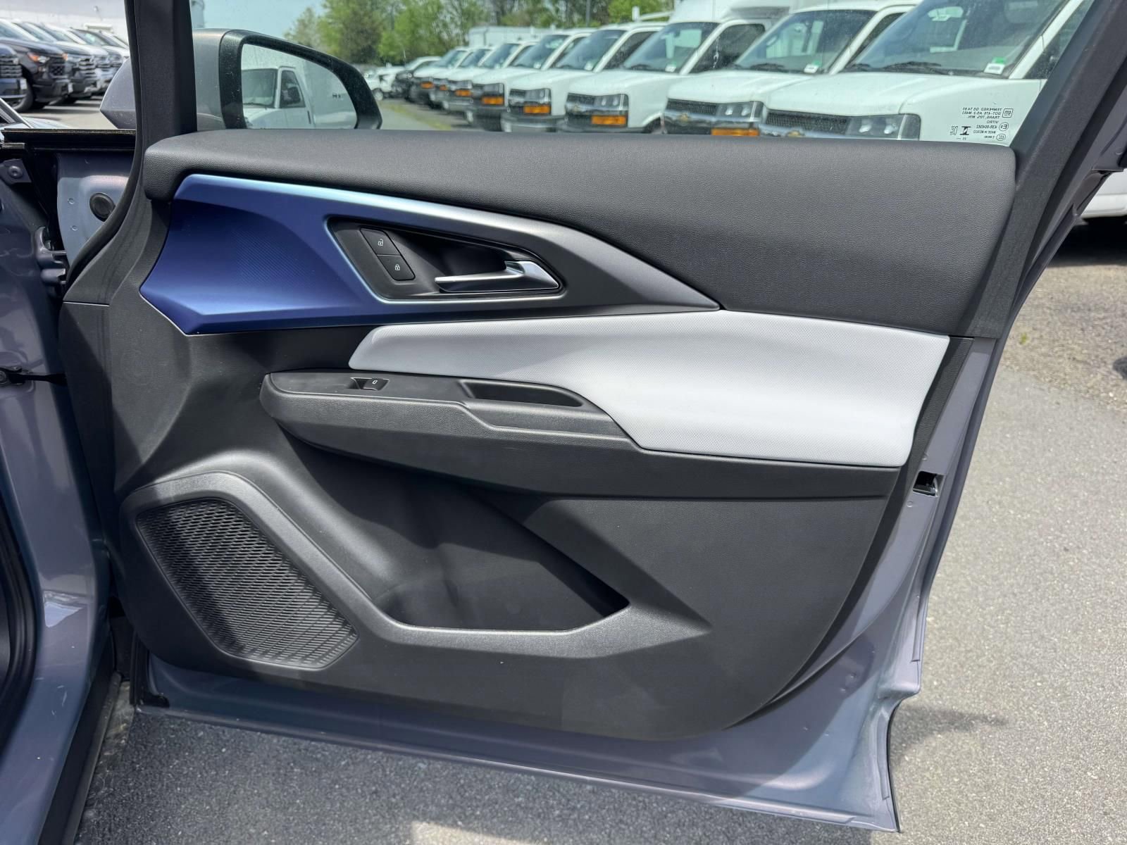 New 2026 Chevrolet Equinox EV LT AWD/4WD image 30