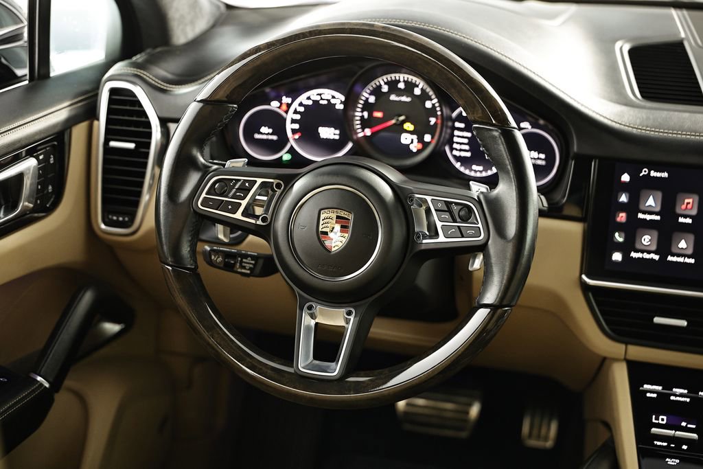 Certified 2022 Porsche Cayenne Turbo AWD/4WD image 29