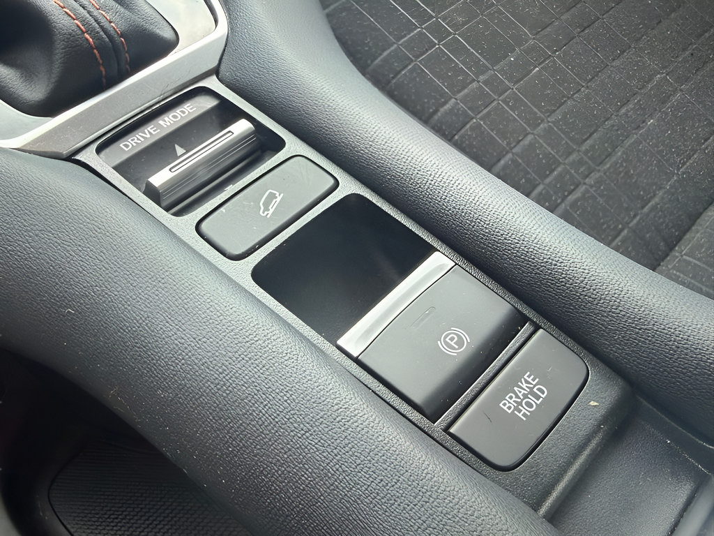 Certified 2024 Honda HR-V Sport image 28